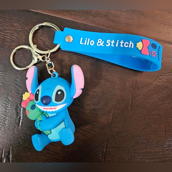 STITCH Crossbody Bag and Keychains - Picture 5 of 7